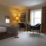 Country Hotel