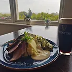 Country Hotel