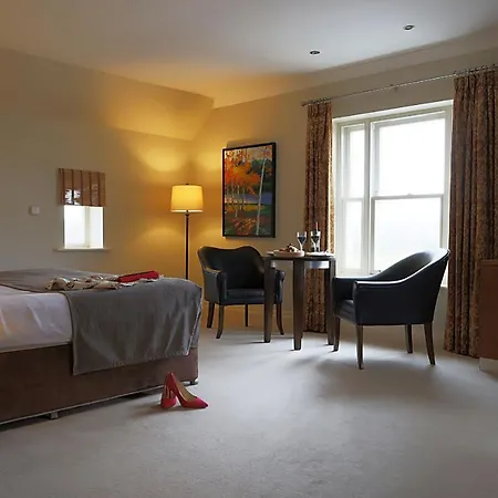 Country Hotel