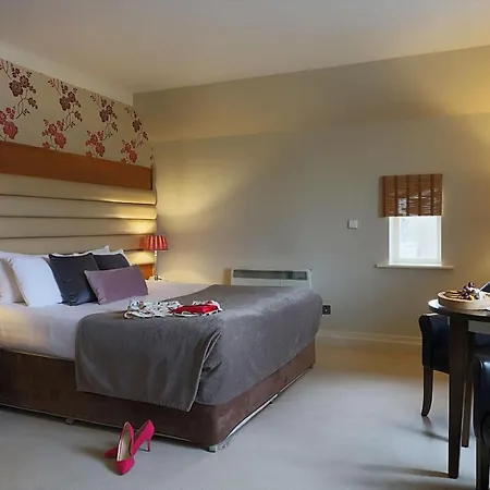 Country Hotel